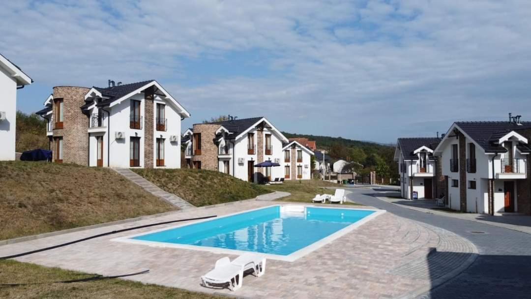 Crown House Aparthotel Vrnjačka Banja Kültér fotó